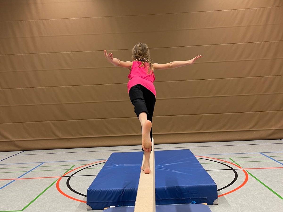 Standwaage auf dem Schwebebalken